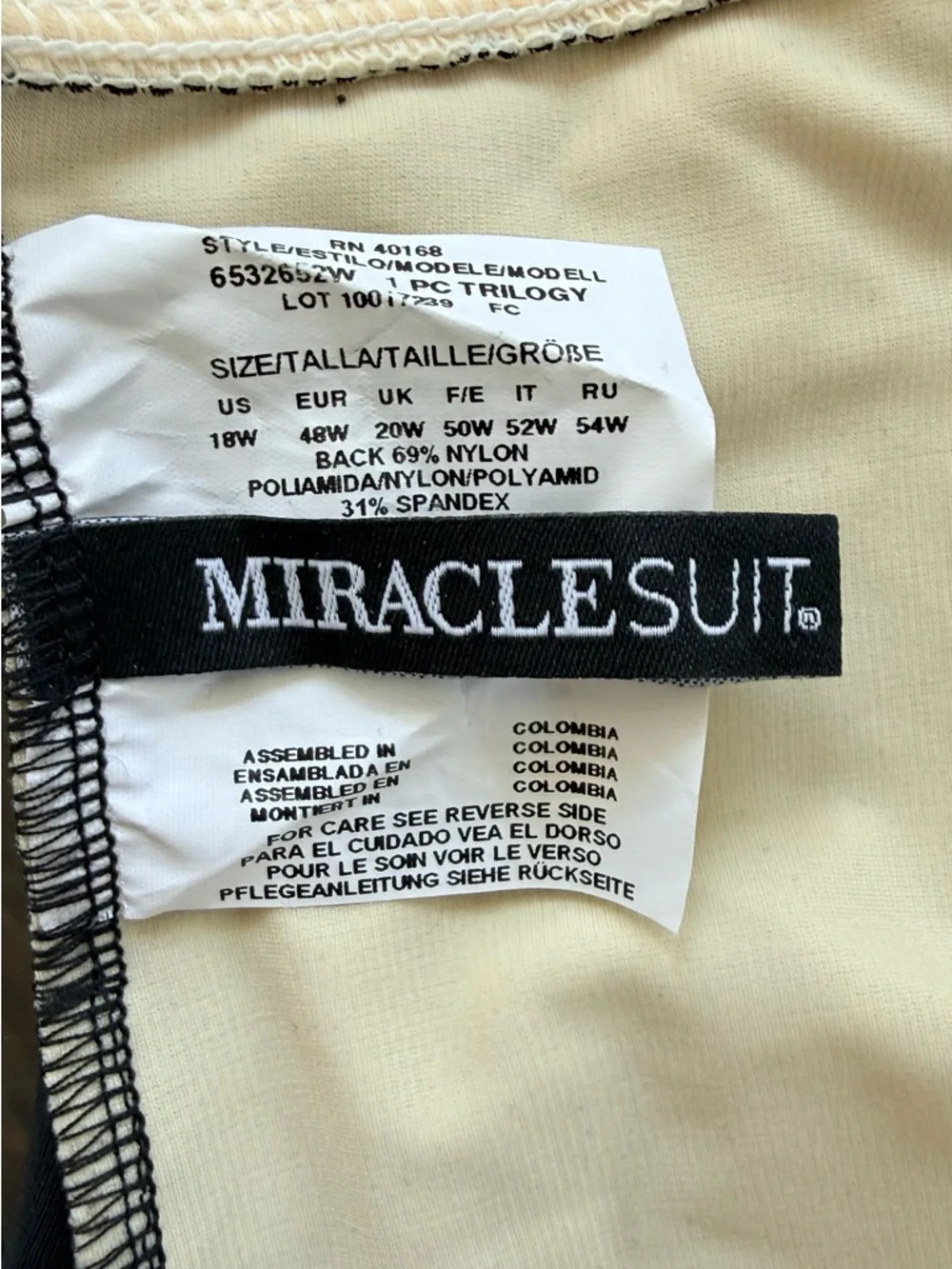 Miraclesuit - Picture 3 of 7